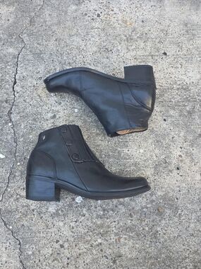 Ariat Snap Spats Ankle Boots US Size 5.5 Style 96305Size: women's US 5.5 (UK 3